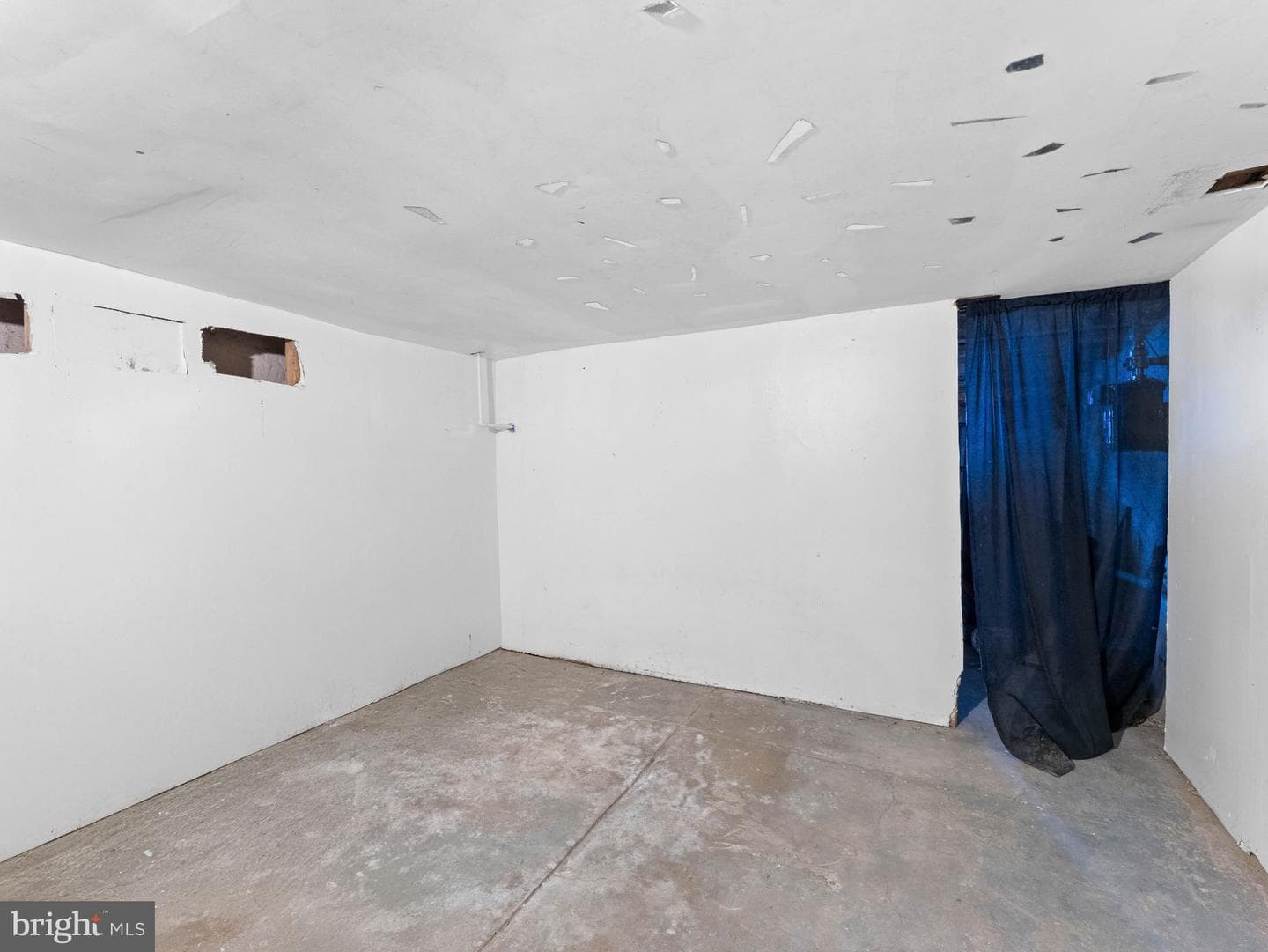 944 E Russell Street photo 19