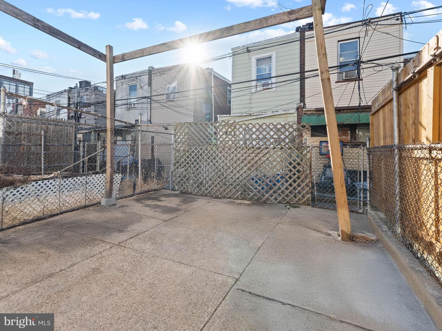 944 E Russell Street photo 21