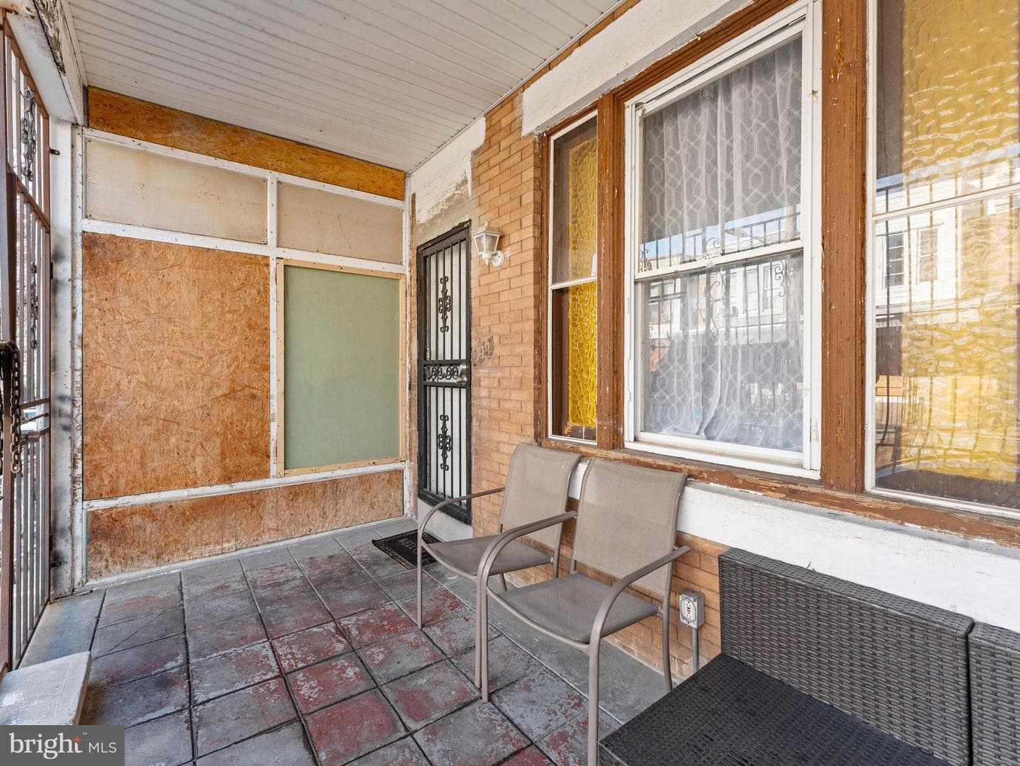 944 E Russell Street photo 3