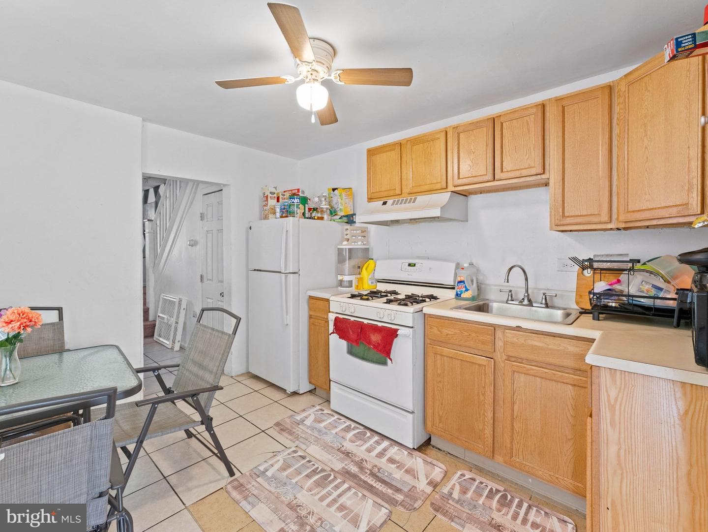 944 E Russell Street photo 9