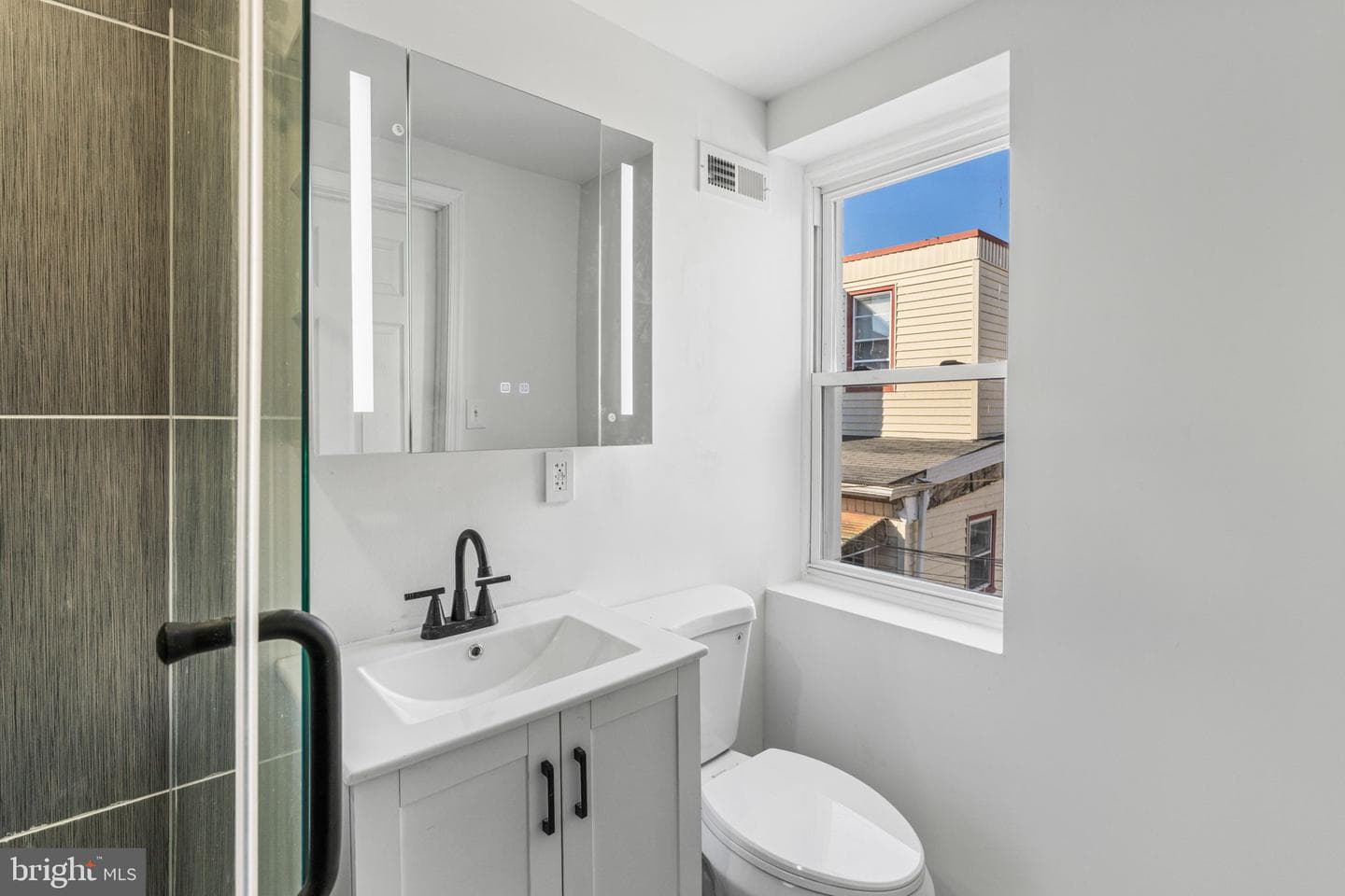 3058 Tilton Street photo 11