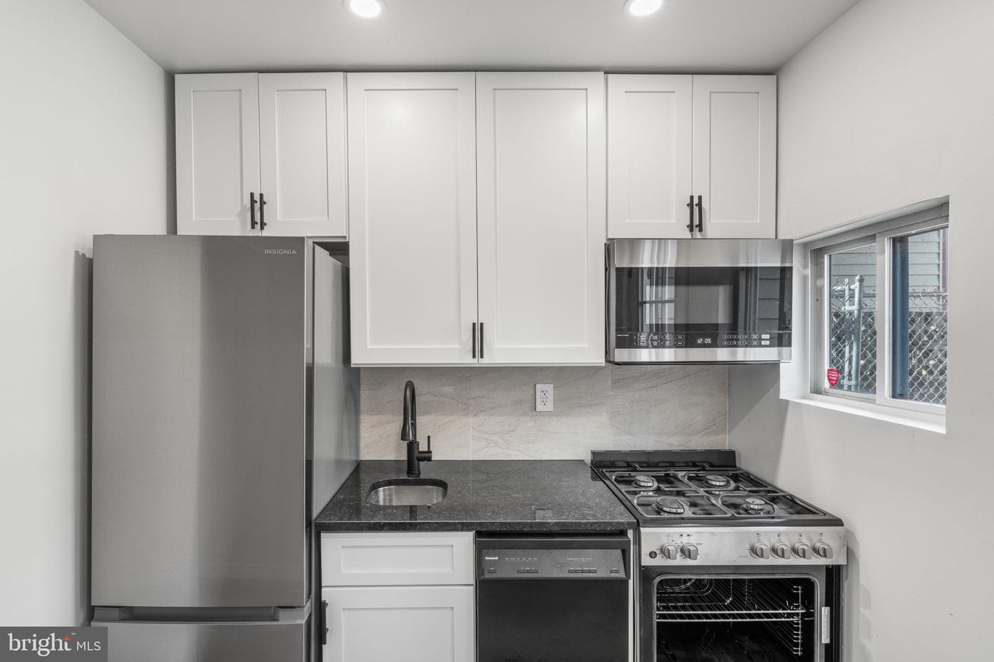 3058 Tilton Street photo 7