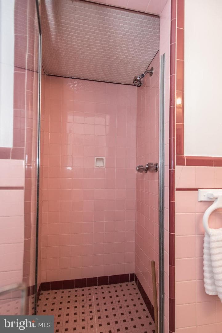 4607 Aubrey Avenue photo 26