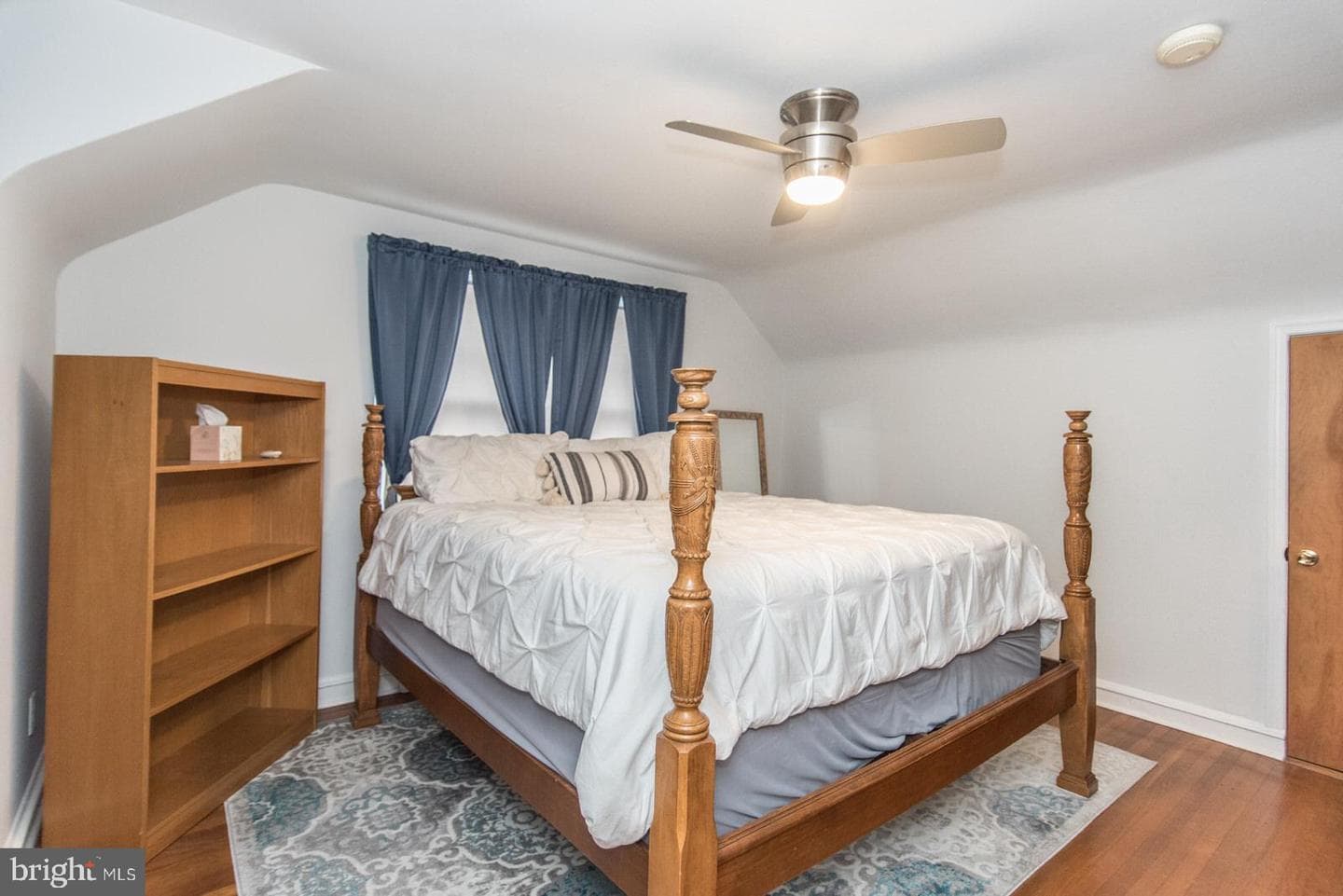 4607 Aubrey Avenue photo 42