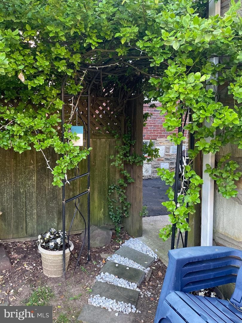4607 Aubrey Avenue photo 61