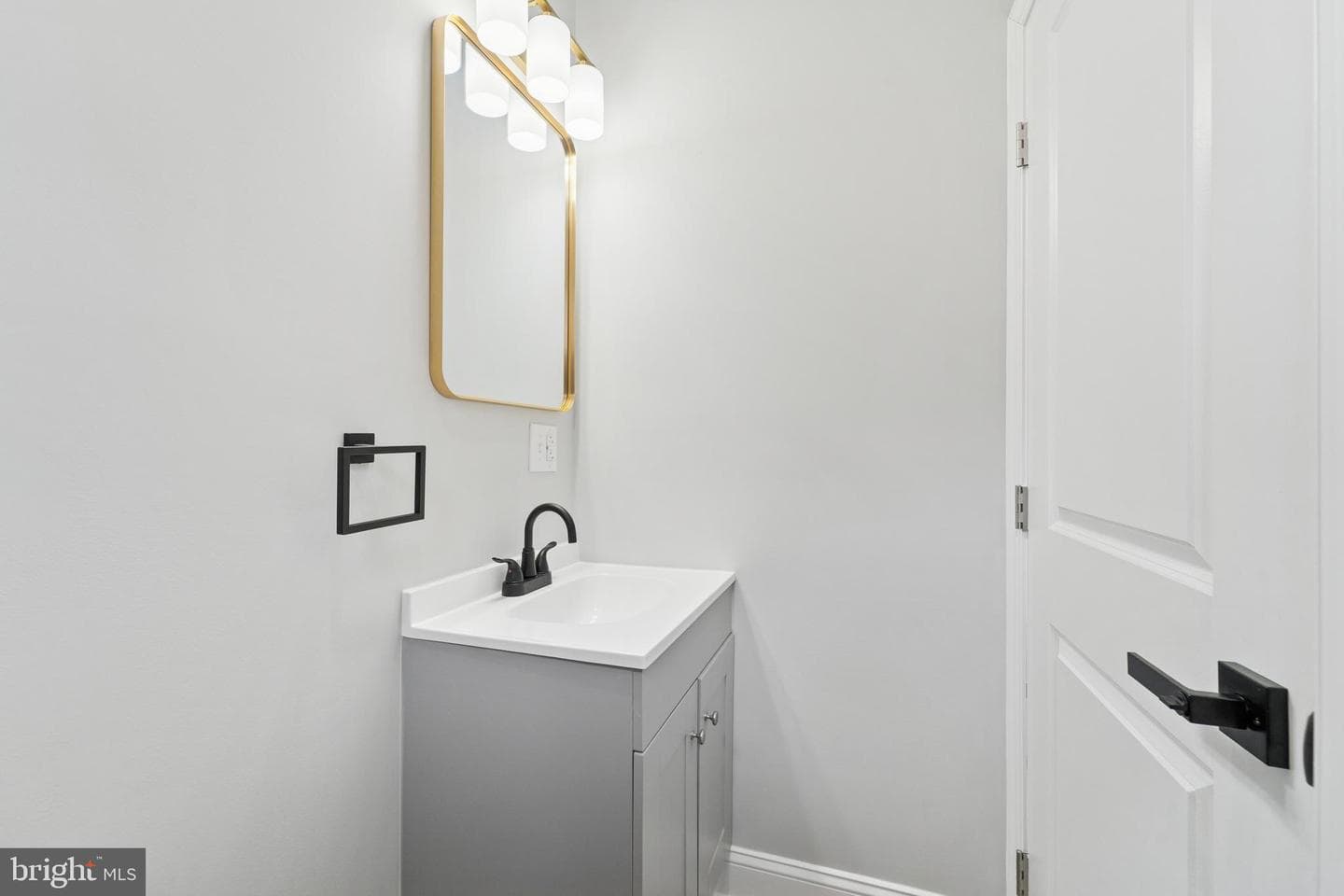 2915 N 24th Street photo 8