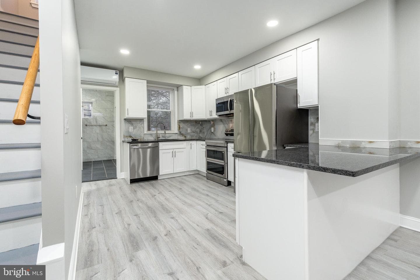5208 Glenloch Street, Philadelphia