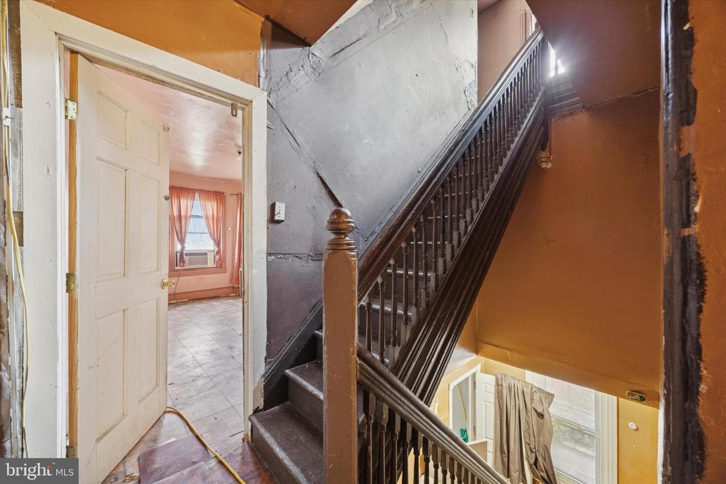 5124 Newhall Street photo 31