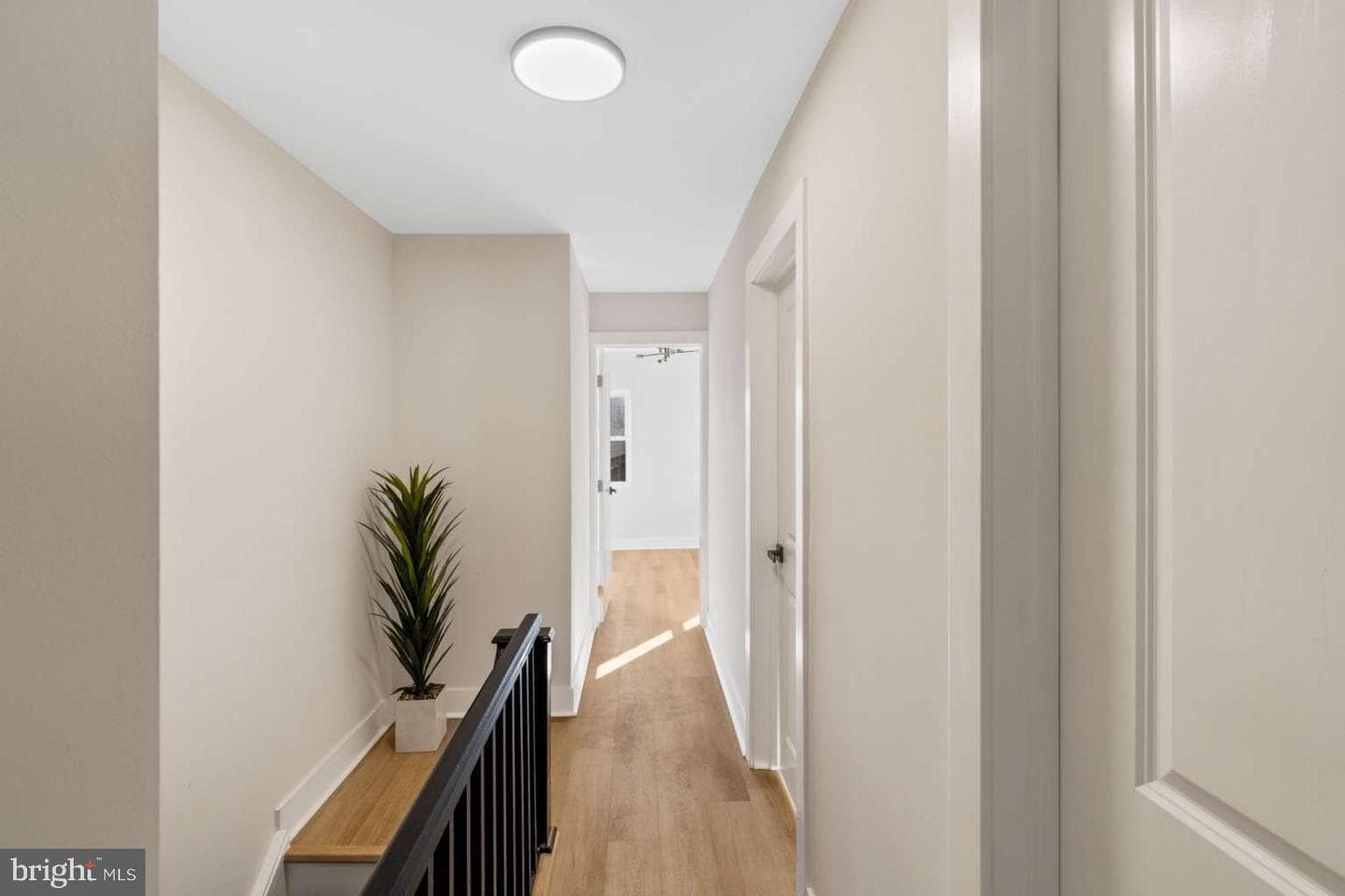 366 E Wister Street photo 14