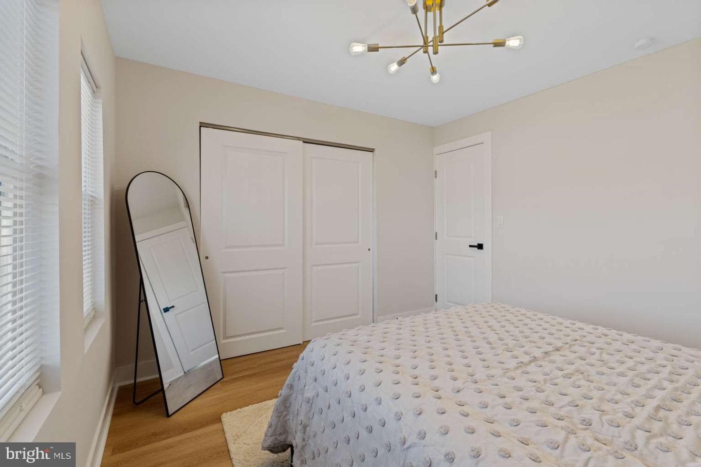 366 E Wister Street photo 15