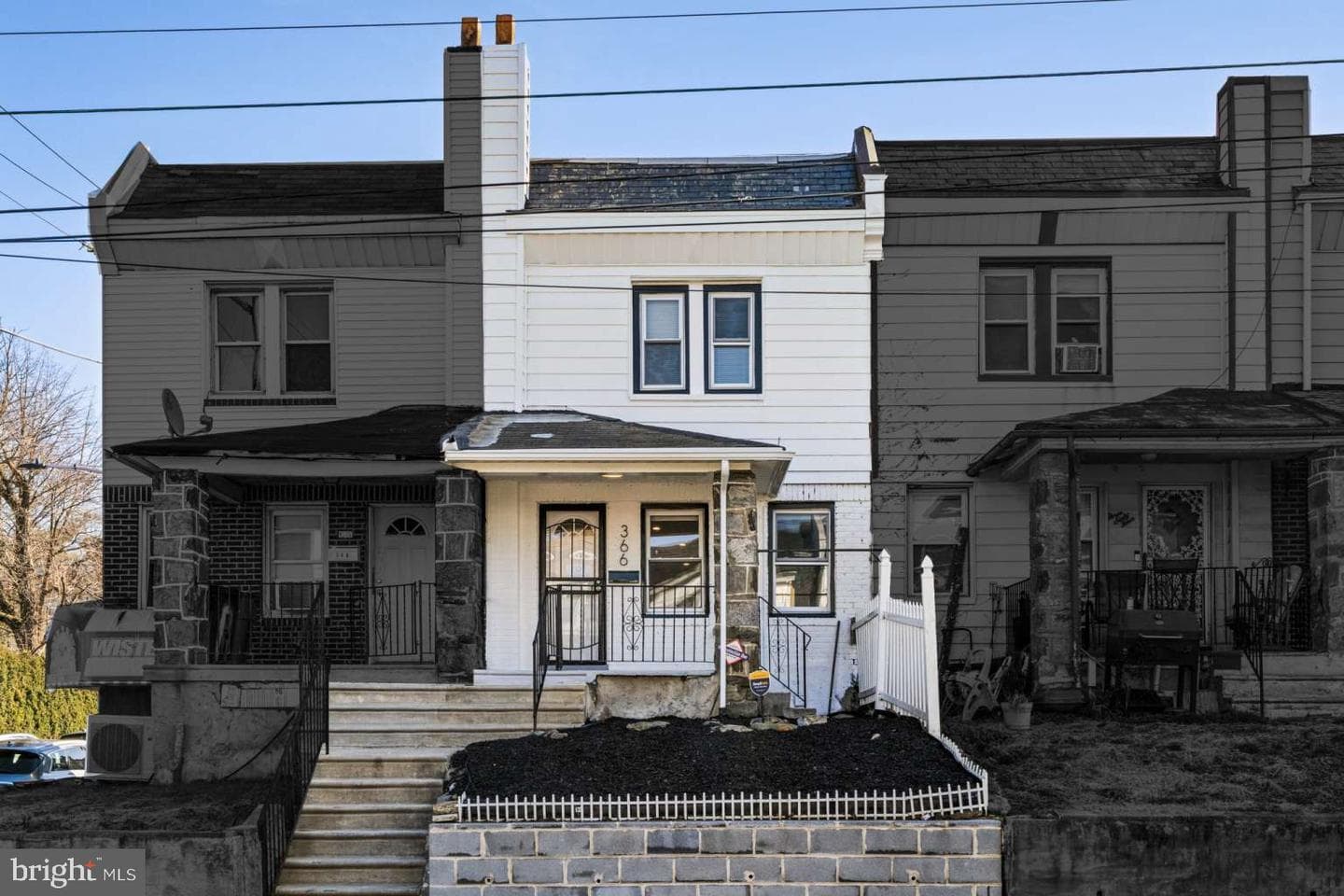 366 E Wister Street photo 2