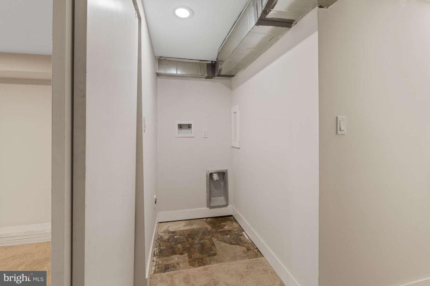 366 E Wister Street photo 25