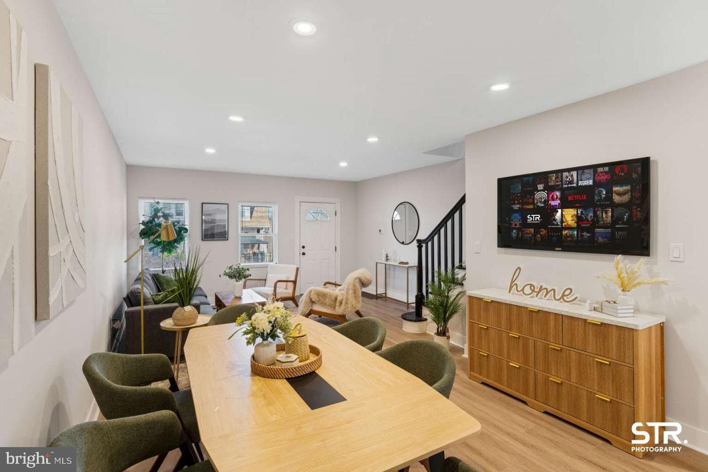 366 E Wister Street photo 7