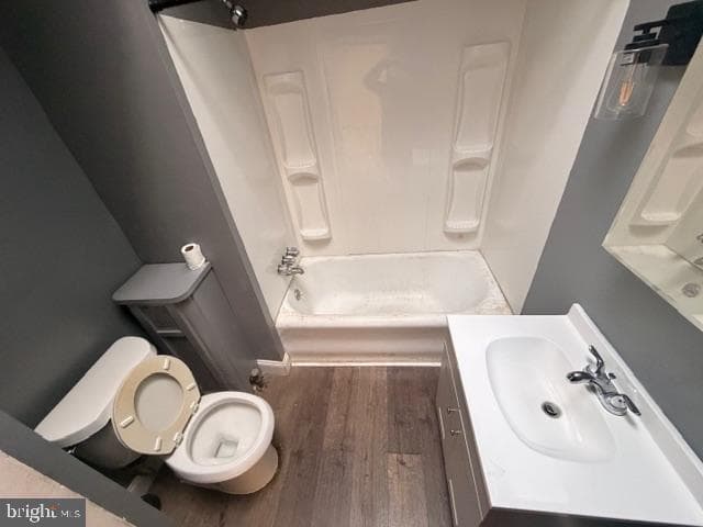 5384 Charles Street photo 3