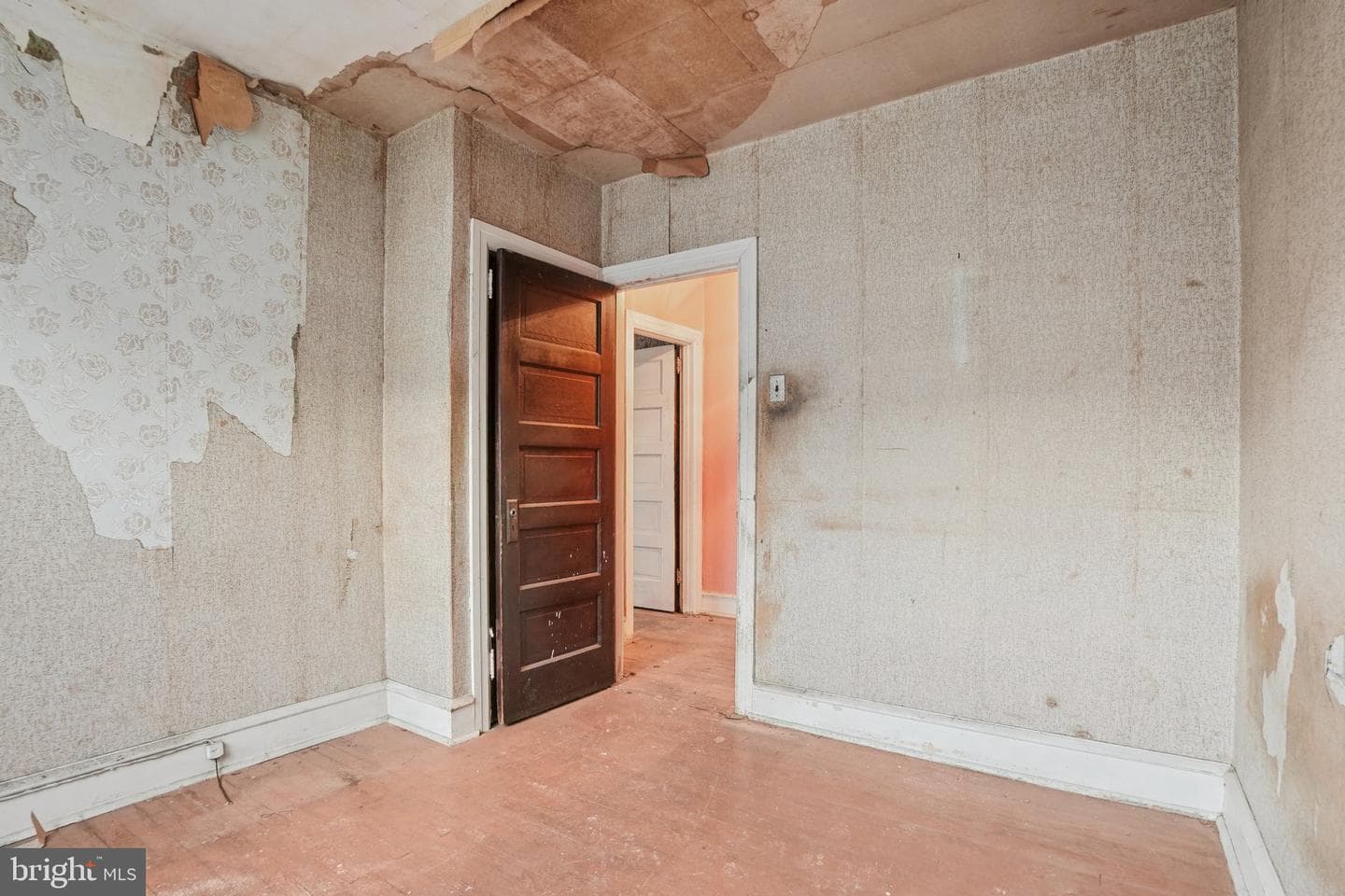 5322 James Street photo 22