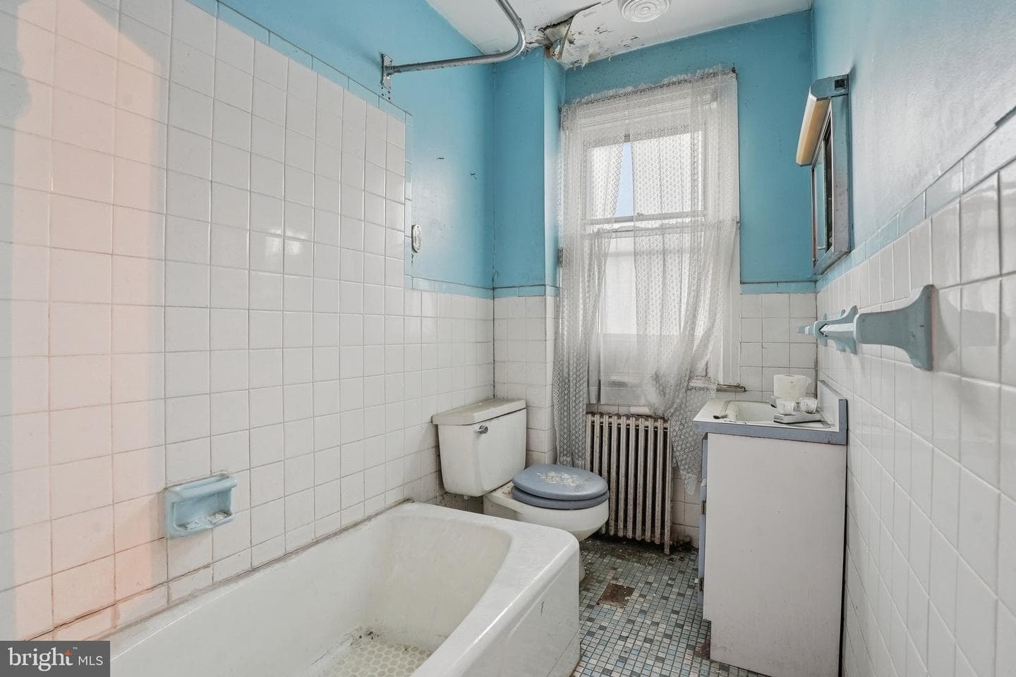 5322 James Street photo 24