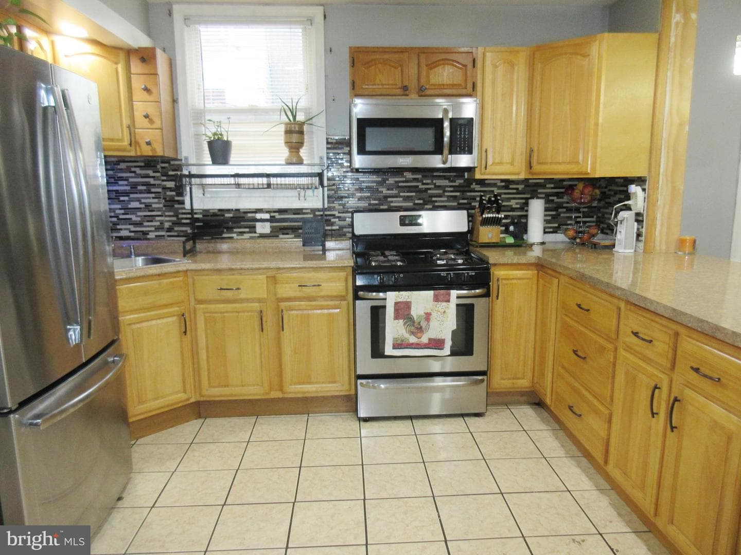 4050 Neilson Street photo 15