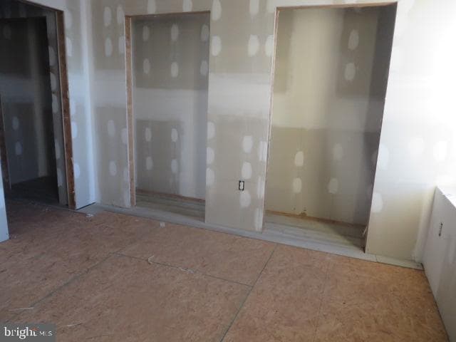 2033 W Diamond Street photo 7