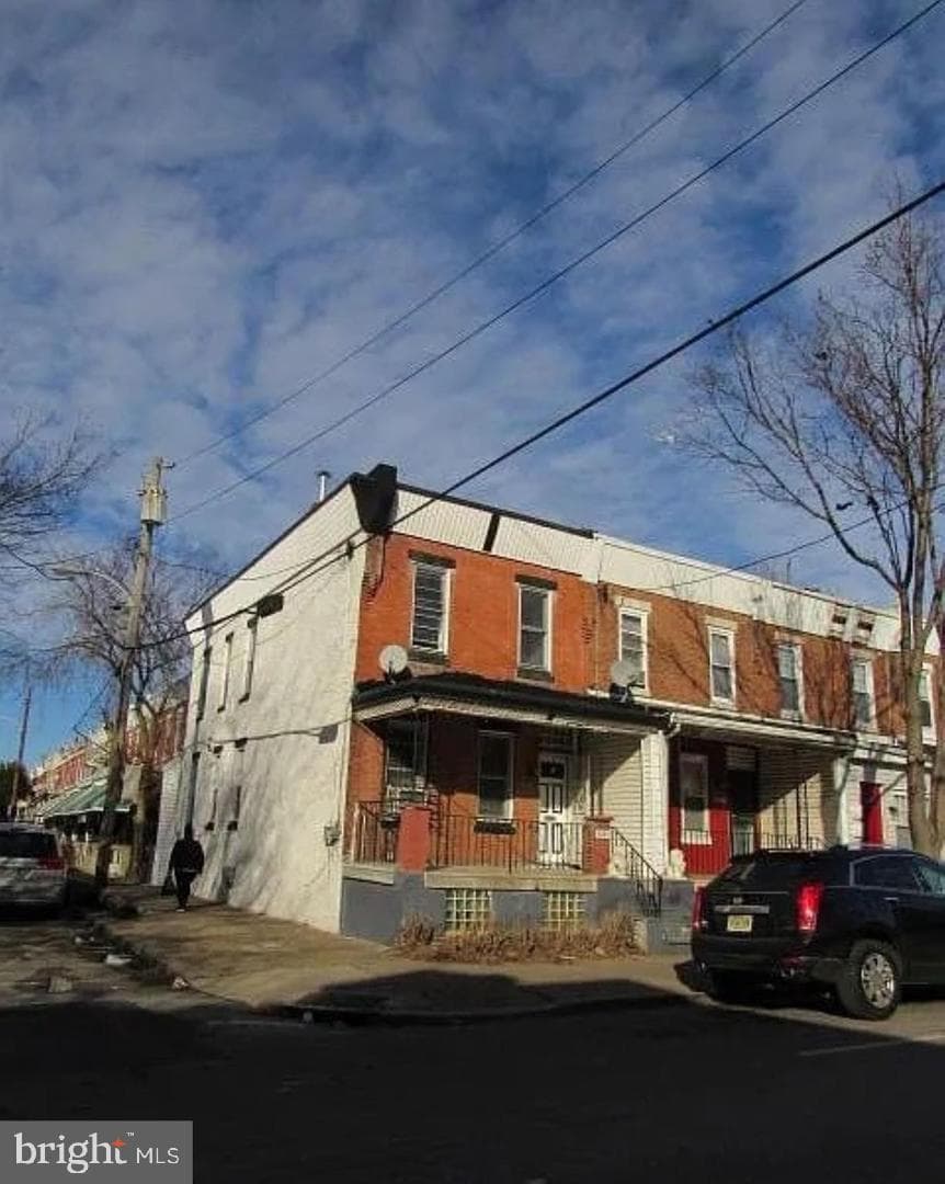 5835 Arch Street, Philadelphia