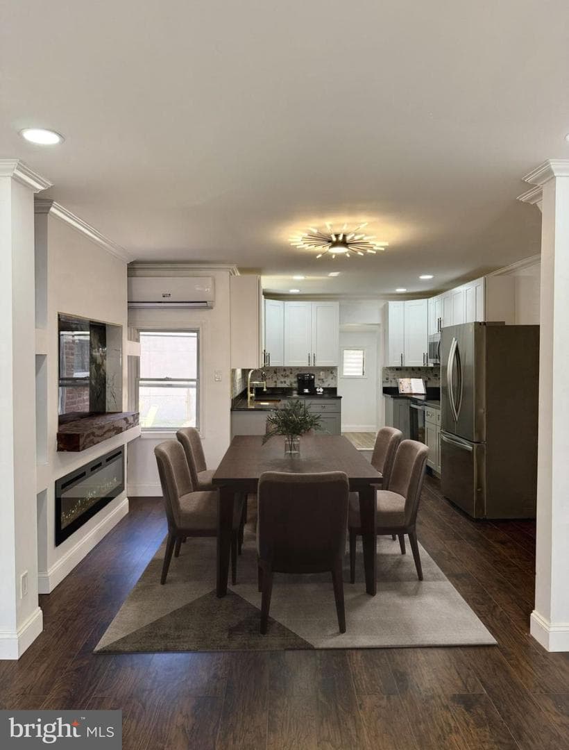 6824 Rodney Street, Philadelphia