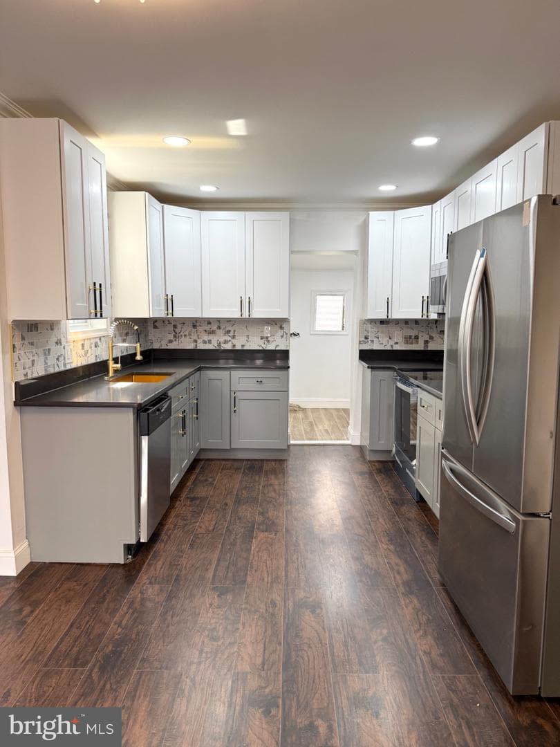6824 Rodney Street, Philadelphia