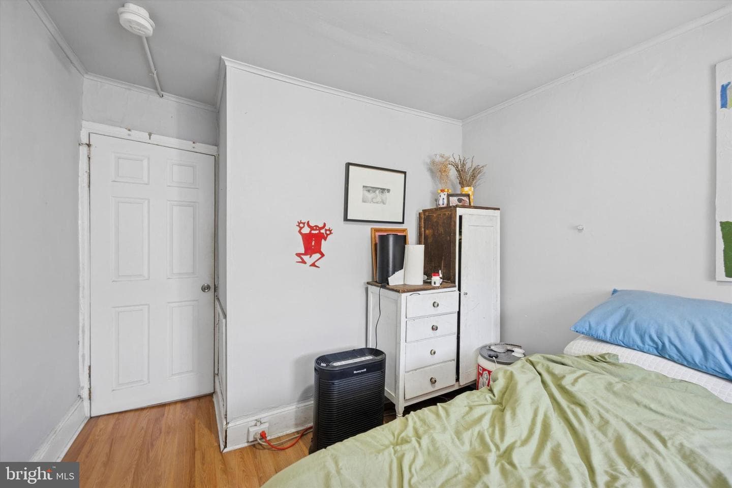 1726 Watkins Street photo 9
