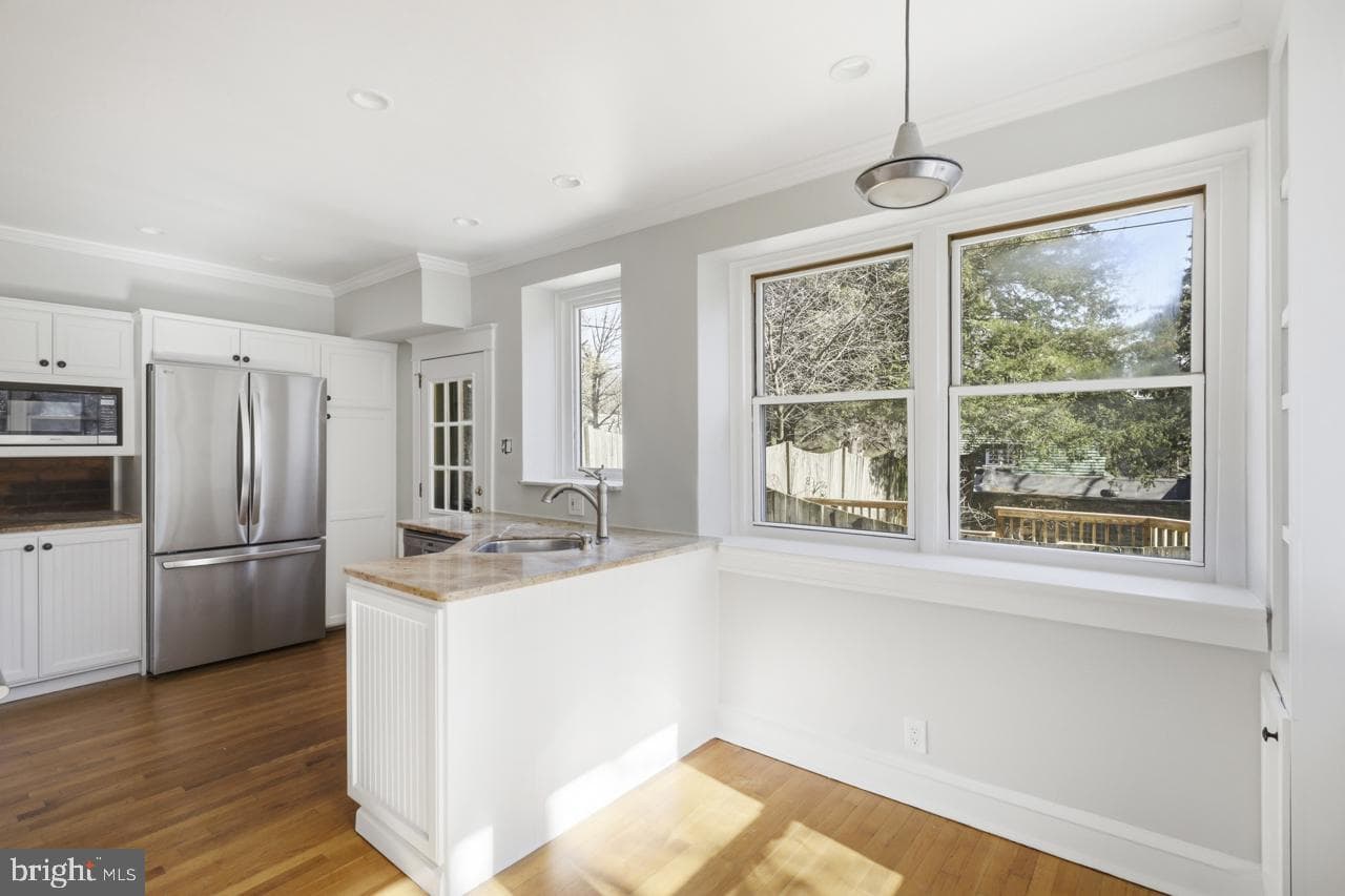 436 E Durham Street photo 13