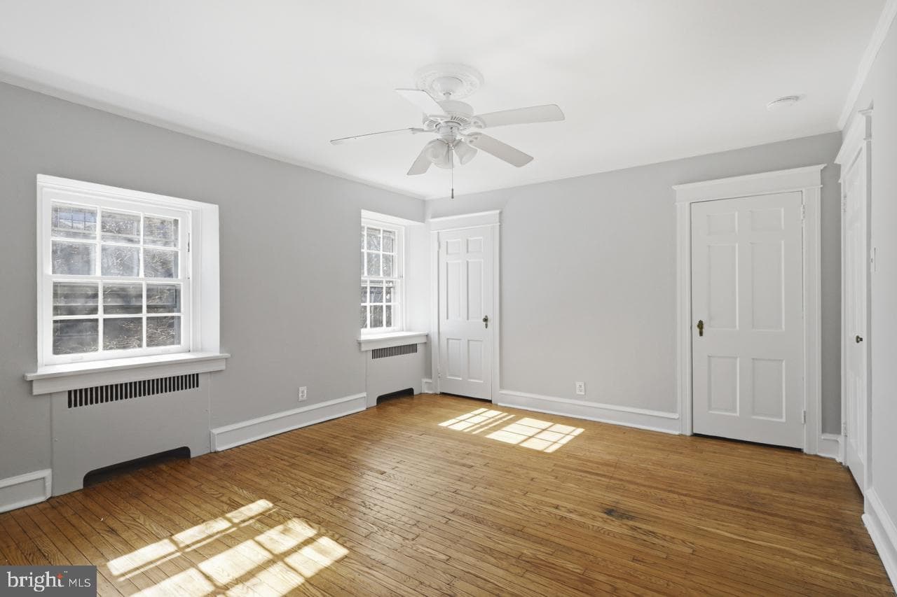 436 E Durham Street photo 23