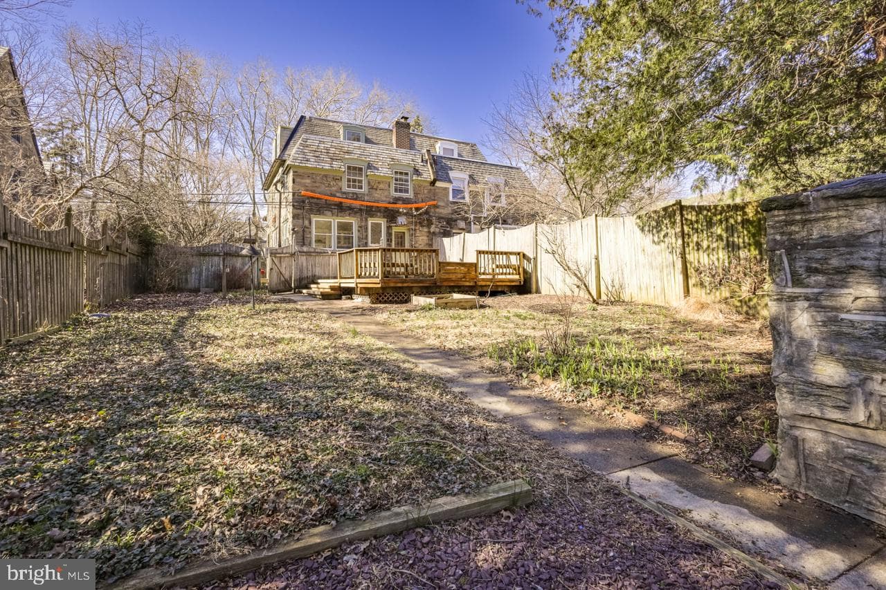 436 E Durham Street photo 48