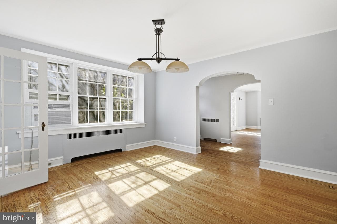 436 E Durham Street photo 8