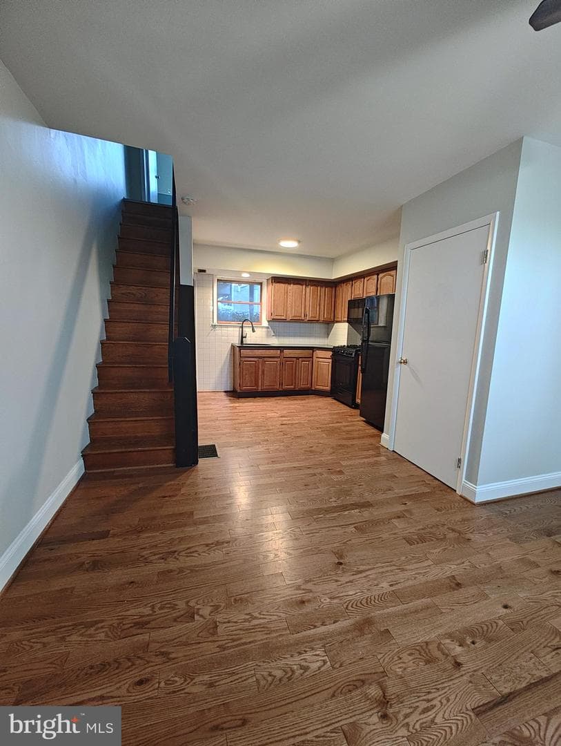 3256 Emery Street photo 4