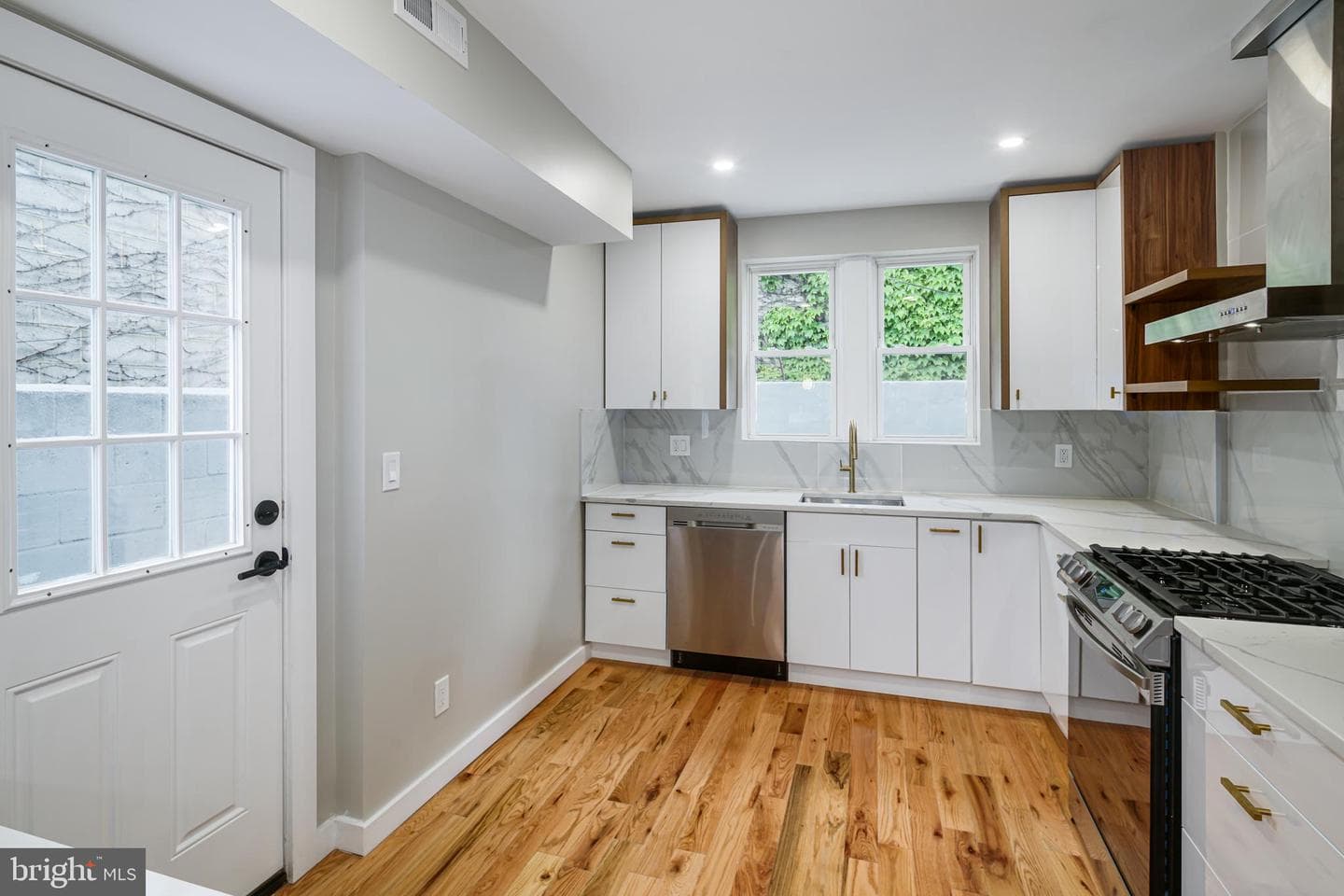 1129 S 12th Street photo 9