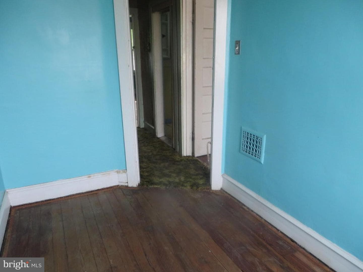 7015 W Passyunk Avenue photo 9