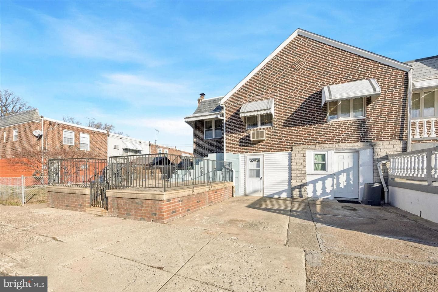 4337 J Street photo 1