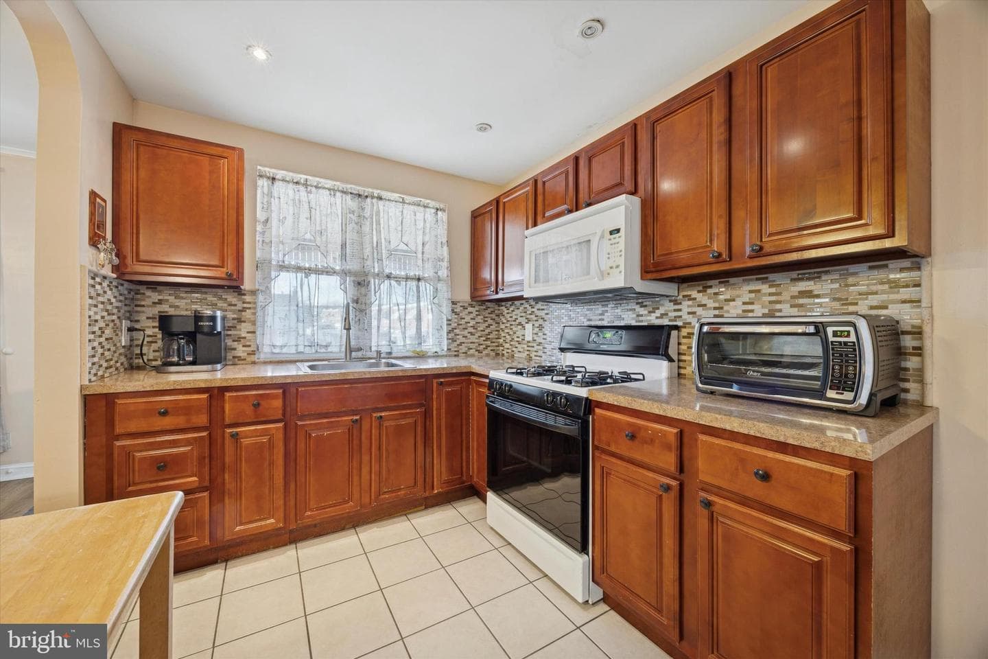 4337 J Street photo 12