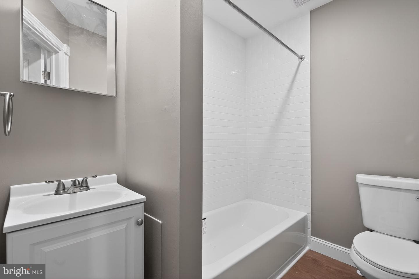 6136 Vine Street photo 16