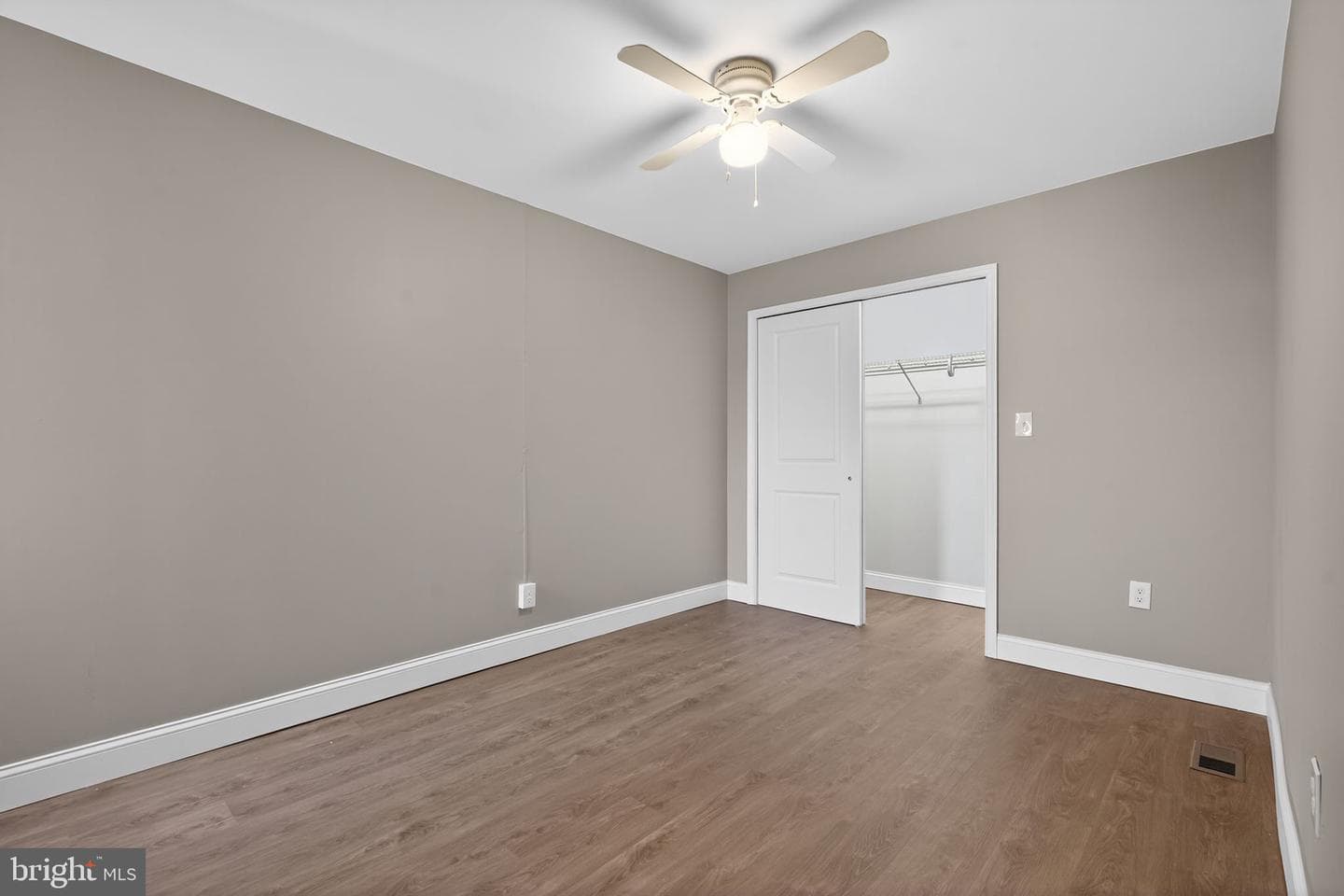 6136 Vine Street photo 21