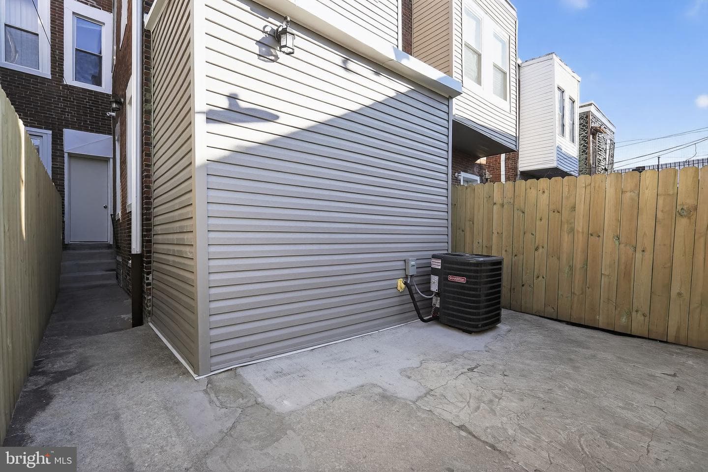 6136 Vine Street photo 27