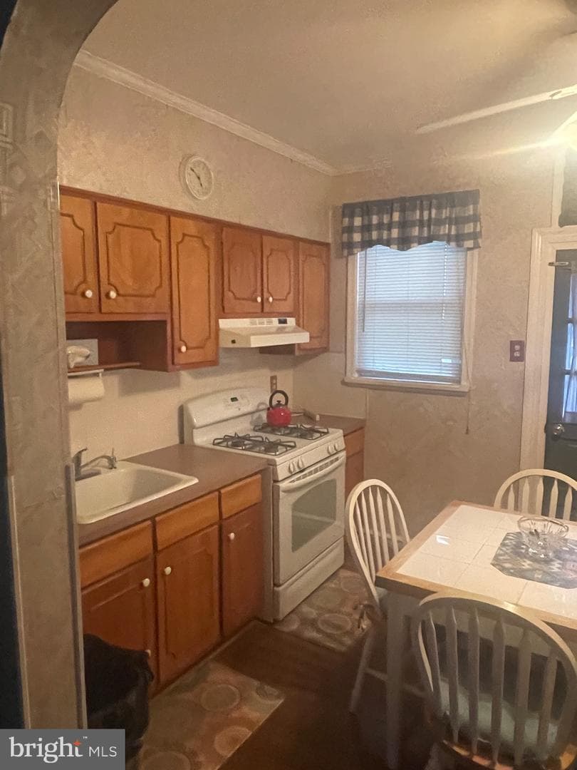 328 Fitzgerald Street photo 5