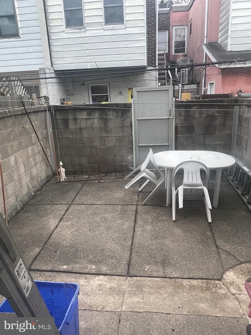 328 Fitzgerald Street photo 8