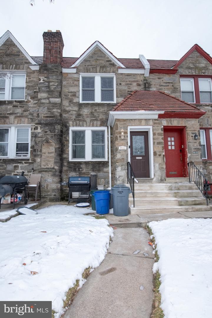 4930 Pulaski Avenue, Philadelphia