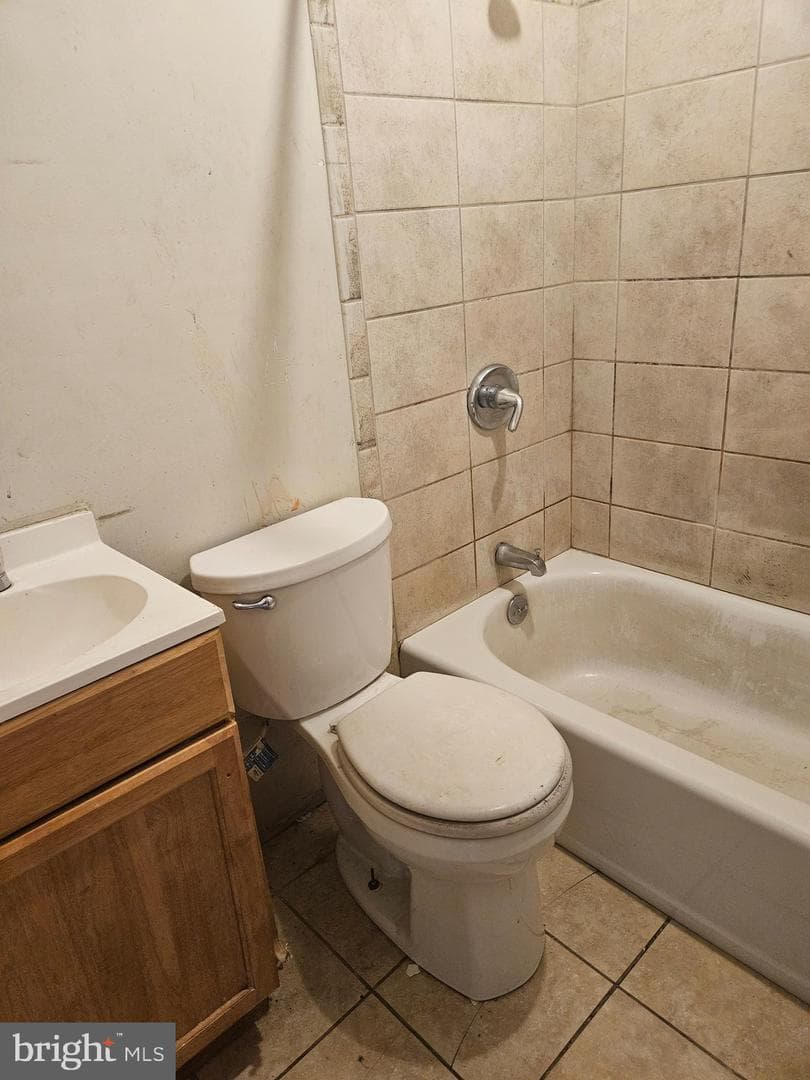 2615 N Hollywood Street photo 11