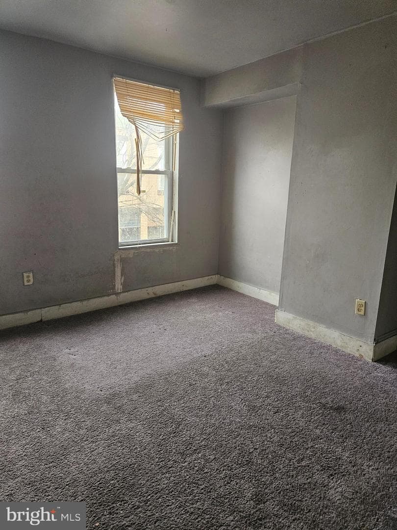 2615 N Hollywood Street photo 13