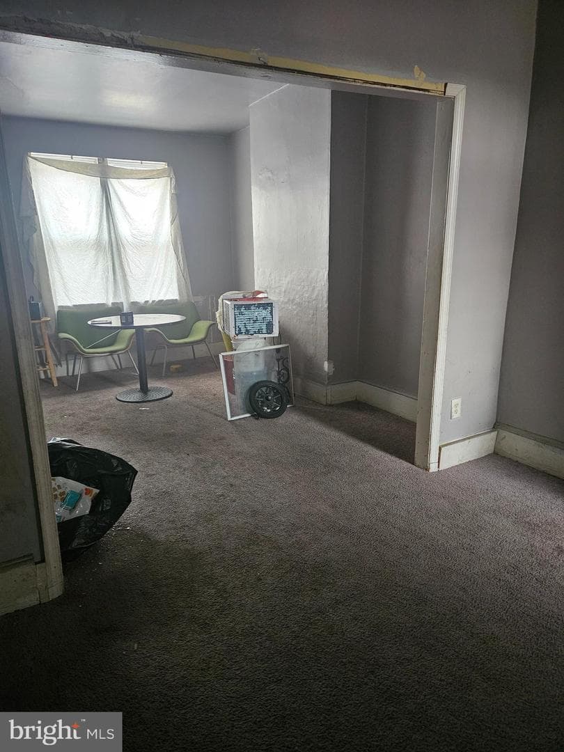 2615 N Hollywood Street photo 3