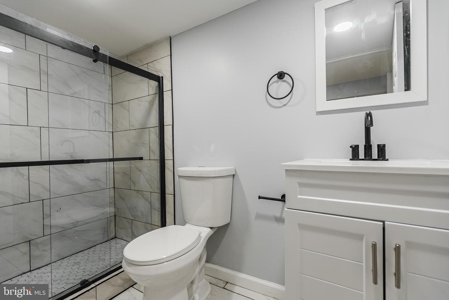 1932 E Moyamensing Avenue photo 18