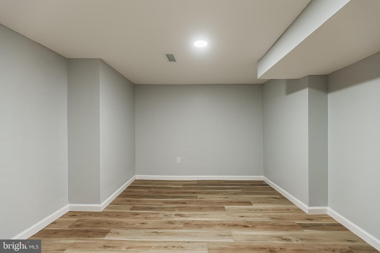 1932 E Moyamensing Avenue photo 19