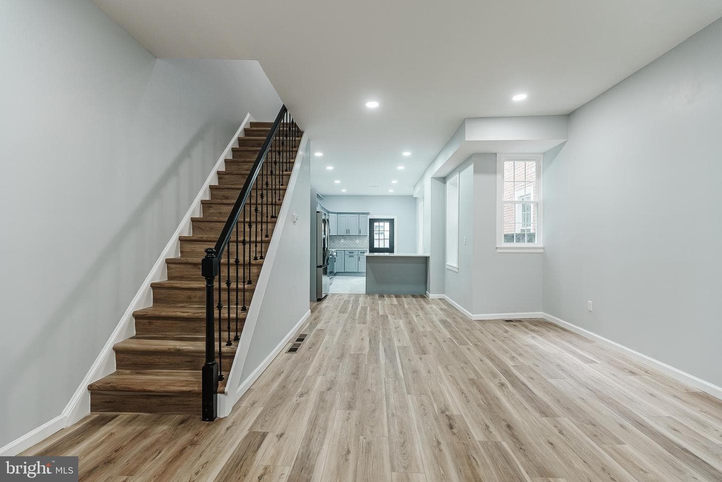 1932 E Moyamensing Avenue photo 25