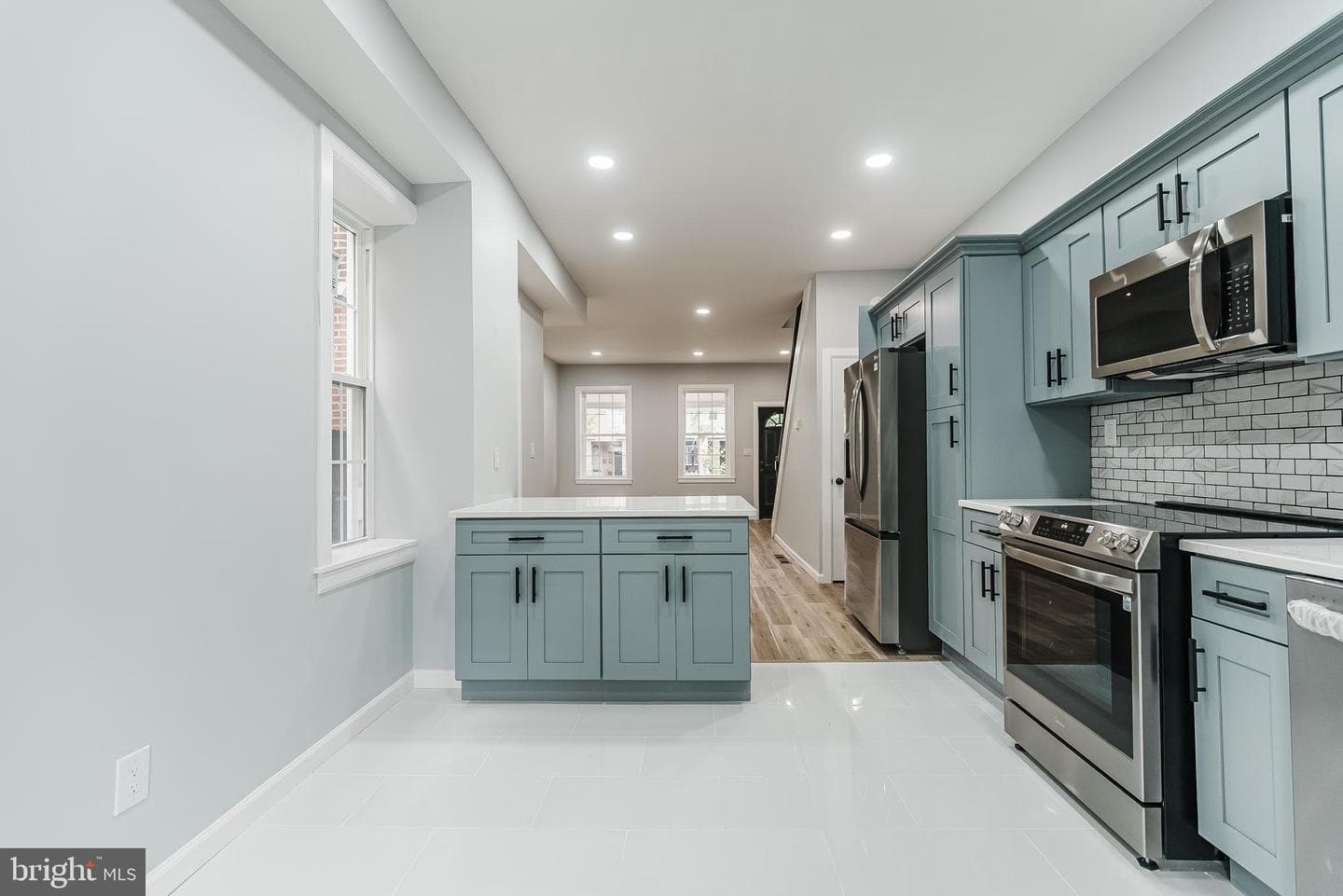 1932 E Moyamensing Avenue photo 29
