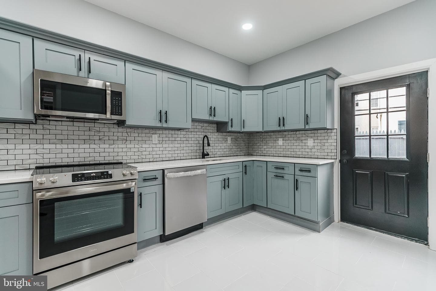 1932 E Moyamensing Avenue photo 30