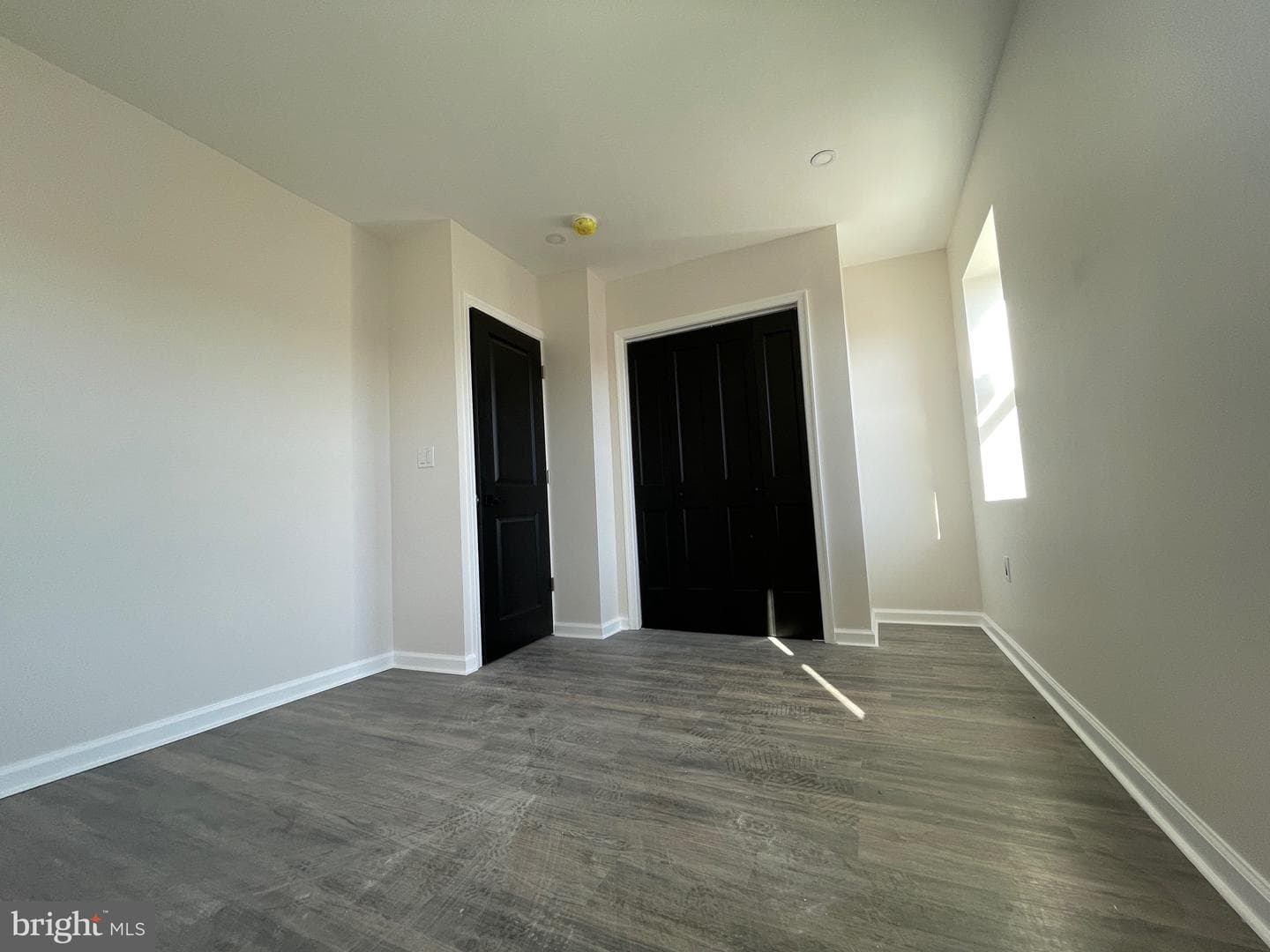 2704 S Marshall Street photo 10